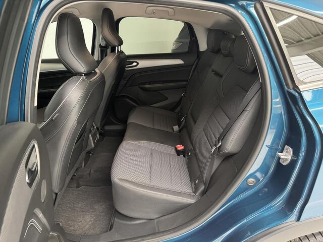 Renault Arkana 1.6 E-Tech Hybrid 145 Intens | Navigatie | Camera | Trekhaak | Cruise Control Adaptief | Stoel + Stuurverwarming |