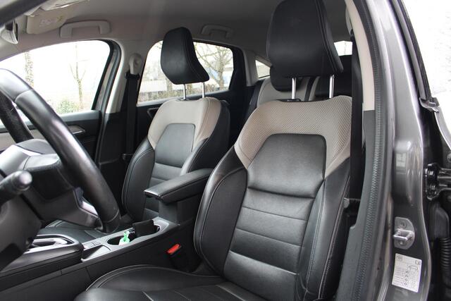 Renault Arkana 1.6 E-Tech Hybrid 145 Intens | Adaptieve Cruise | Bose | Trekhaak | Stoel+Stuur verwarming