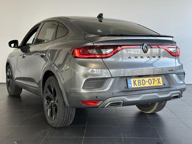 Renault Arkana 1.6 E-Tech hybrid 145 E-Tech engineered STOEL-/STUURVERWARMING | BLIS | ACHTERUITRIJCAMERA | APPLE CARPLAY/ANDROID AUTO | PARKEERSENSOREN RONDOM | NAVIGATIE