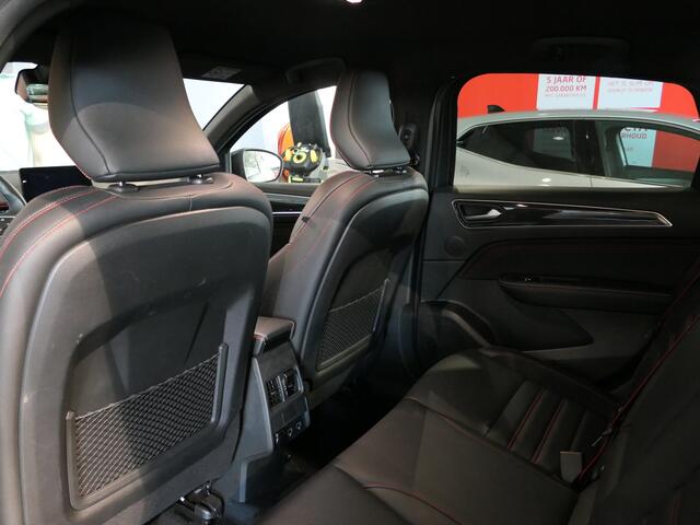 Renault Arkana 1.6 E-Tech Hybrid 145 R.S. Line - DEALER ONDERHOUDEN! - Trekhaak - Bose Audio - Dodehoek - Parkeerassistent