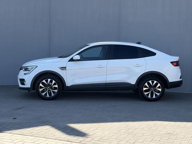 Renault Arkana 1.3 TCe 140 EDC Automaat / Apple Carplay & Android Auto / Achteruitrijcamera / Cruise Control / Keyless entry en go / Automatische Airco / 17" Lichtmetalen velgen