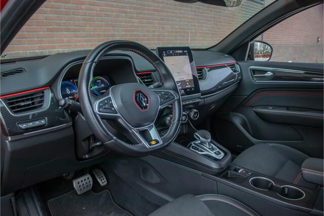 Renault Arkana 1.6 E-Tech R.S. Line, Origineel NL, Bose, Trekhaak, Adaptive Cruise, Carplay, Stoel & Stuurverwarming, Full LED, Camera.