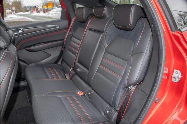 Renault Arkana 1.6 E-Tech R.S. Line, Origineel NL, Bose, Trekhaak, Adaptive Cruise, Carplay, Stoel & Stuurverwarming, Full LED, Camera.