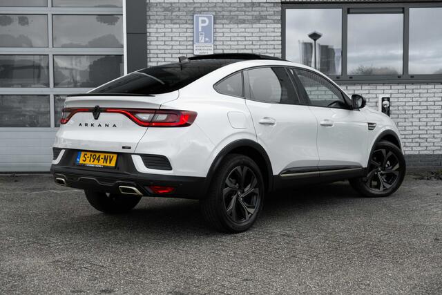 Renault Arkana 1.6 E-Tech hybrid 145 E-Tech engineered | schuifdak | leder | 360 camera | stoelverwarming |