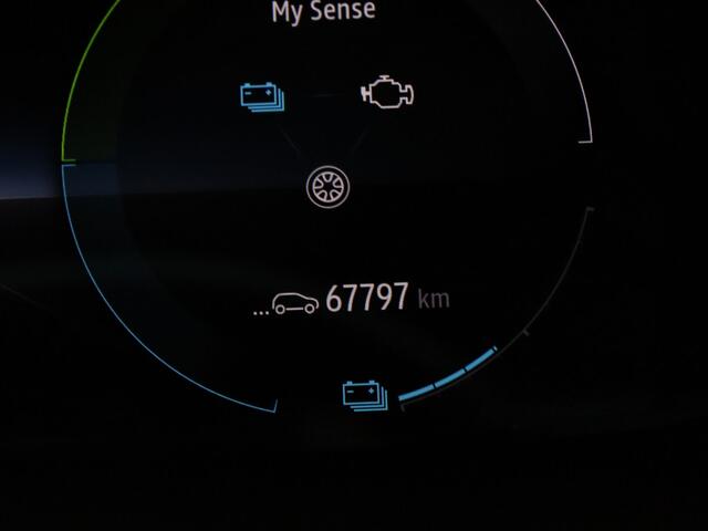 Renault Arkana E-Tech Hybrid R.S. Line 145pk Camera | Adapt. Cruise | Parkeersens. v+a | Stoel-/stuurverw. | Panoramadak | Trekhaak