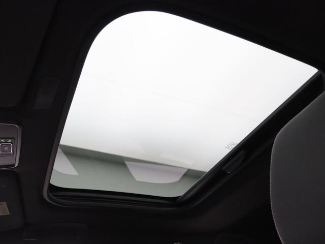 Renault Arkana E-Tech Hybrid R.S. Line 145pk Camera | Adapt. Cruise | Parkeersens. v+a | Stoel-/stuurverw. | Panoramadak | Trekhaak