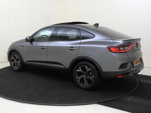 Renault Arkana 1.6 E-Tech hybrid 145 E-Tech engineered | Apple Carplay/Android | cruise control adaptief | dodehoek detectie | electronic climate control | LED koplampen | lederen/microvezel bekleding | lichtmetalen velgen 18" | navigatiesysteem | rijstrooksensor met co