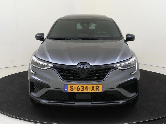 Renault Arkana 1.6 E-Tech hybrid 145 E-Tech engineered | Apple Carplay/Android | cruise control adaptief | dodehoek detectie | electronic climate control | LED koplampen | lederen/microvezel bekleding | lichtmetalen velgen 18" | navigatiesysteem | rijstrooksensor met co