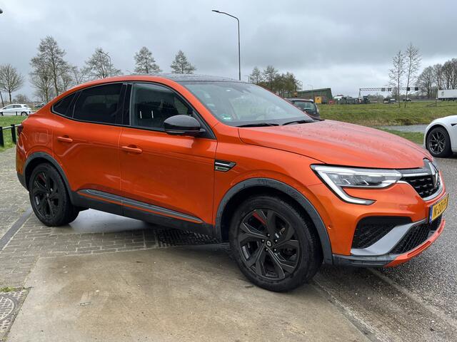 Renault Arkana 1.6 E-Tech Hybrid 145 R.S. Line Dealer onderhouden / Trekhaak weg klapbaar / Camera / Stoelverw.+Stuurverw. / Blind spot warning / 18''LMV / 2e Paasdag open 09.00-17.00 uur