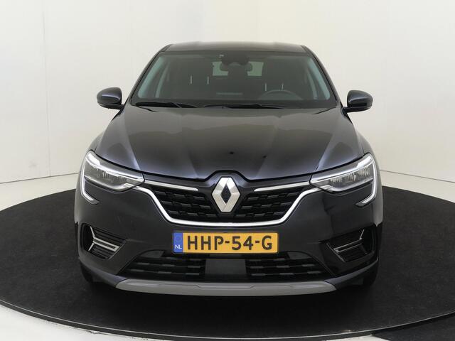 Renault Arkana 1.6 E-Tech hybrid 145 techno | Apple Carplay/Android | cruise control | dodehoek detectie | electronic climate control | lederen/stof bekleding | LED koplampen | lichtmetalen velgen 18" | navigatiesysteem |