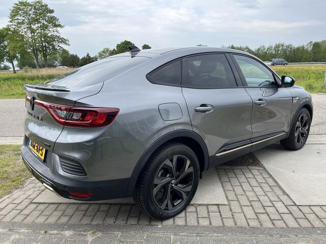 Renault Arkana 1.6 E-Tech hybrid 145PK R.S.Line E-Tech engineered / Adaptive Cruise / Elek. stoelen / Stoel+Stuurverw.