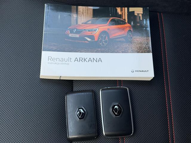 Renault Arkana 1.6 E-Tech Hybrid 145PK R.S. Line / Wegklapbare Trekhaak / Adaptief Cruise Control / Stoel & Stuurverwarming / Lederen Bekleding / Elektrische Stoelen / Dodehoek Detectie / Carbon Look Interieur Delen / Apple Carplay & Android Auto /