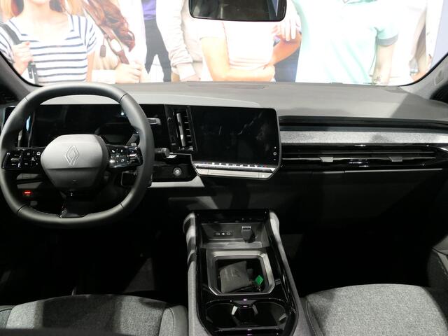 Renault Austral 1.2 E-Tech full hybrid 200 evolution *NIEUW* *incl. Pack Safety* - Dode hoek, uitparkeer en uitstapwaarschuwing, adaptive cruise