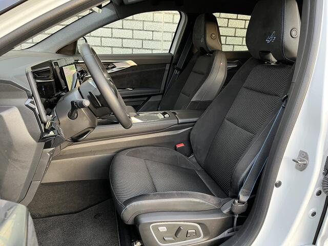 Renault Austral 1.2 E-Tech full hybrid 200 Iconic Esprit Alpine | 4Control wielbesturing | Harman Kardon Premium Audio | Panoramadak | Elektrische achterklep |