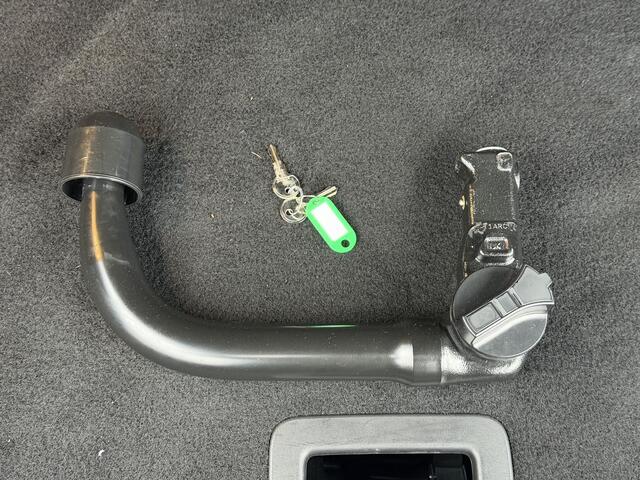 Renault Austral 1.3 mild hybrid 160 X-tronic techno esprit Alpine / 1800 Kg Trekgewicht / Pack Lounge / Trekhaak Afn. / Camera / Elektrische Stoelen + Massage Stoelen Functie / Stoelverwarming / Alcantara Interieur delen / All Season Banden /