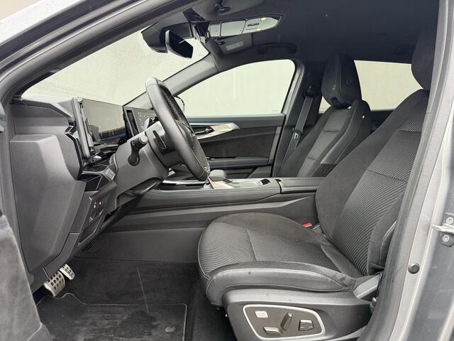 Renault Austral 1.3 mild hybrid 160 X-tronic techno esprit Alpine / 1800 Kg Trekgewicht / Pack Lounge / Trekhaak Afn. / Camera / Elektrische Stoelen + Massage Stoelen Functie / Stoelverwarming / Alcantara Interieur delen / All Season Banden /