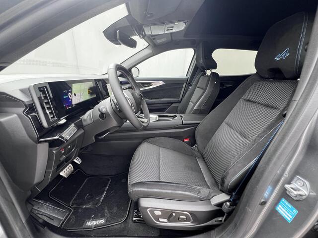 Renault Austral E-Tech Hybrid 200 Techno Esprit Alpine Automaat / Fabrieksgarantie tot 04-2027 / Panorama dak / 1.500 kg trekgewicht / Adaptieve CC / Stoel- en voorruitverwarming / Lende massage / Camera 360° / Parkeer assistent / Apple Carplay Android / 20" LM wielen & 