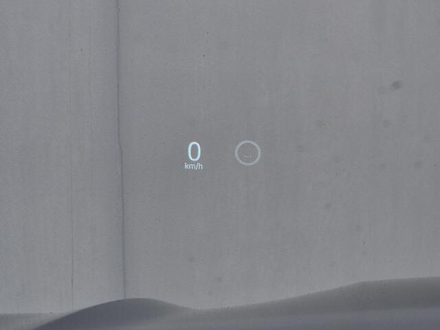 Renault Austral 1.2 E-Tech full hybrid 200 iconic esprit Alpine / Trekgewicht 1500 kg / Panoramadak / Stoel met massage functie / Harman Kardon Audio Systeem / Elektrische achterklep / Head Up Display / Stuur- Stoel & Voorruit verwarming /