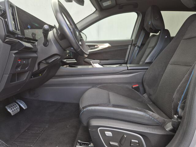 Renault Austral 1.2 E-Tech full hybrid 200 iconic esprit Alpine / Trekgewicht 1500 kg / Panoramadak / Stoel met massage functie / Harman Kardon Audio Systeem / Elektrische achterklep / Head Up Display / Stuur- Stoel & Voorruit verwarming /