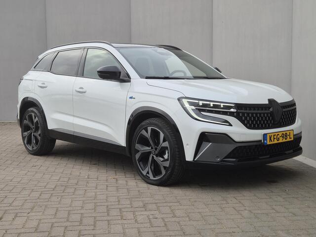 Renault Austral 1.2 E-Tech full hybrid 200 iconic esprit Automaat / Fabrieksgarantie tot 04-2027 / All season banden / Panoramadak / Trekgewicht 1.500 kg / Rondomzicht camera / Adaptief cruise control / Elektrische achterklep / Apple Carplay Android Auto /