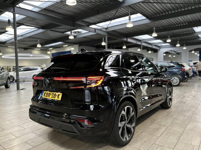 Renault Austral 1.2 E-Tech full hybrid 200 Iconic Esprit Alpine | 4 Control | Pano | Adapt. Cruise | Harman Kardon | Elektr. Achterklep | 360 Camera | 20" LMV | All season banden |