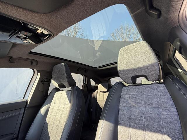 Renault Austral E-Tech full hybrid 200 techno / Panoramadak / Fabrieksgarantie tot 03-2027 / 360 Camera / Adaptieve Cruise / Dodehoek / Navigatie / Apple Carplay & Android Auto / DAB /