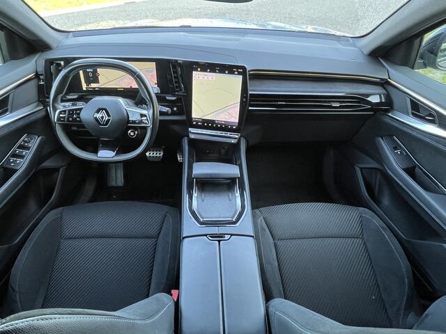 Renault Austral 1.2 E-Tech 200PK iconic esprit Alpine Mat-grijs / Winterpakket / 360 Camera /Elektr. achterklep