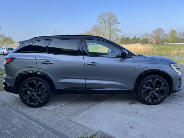 Renault Austral 1.2 E-Tech 200PK iconic esprit Alpine Mat-grijs / Winterpakket / 360 Camera /Elektr. achterklep