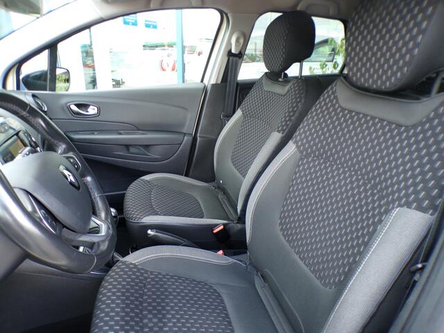 Renault CAPTUR 0.9 TCe Intens, Trekhaak / Camera + Sensoren / Navigatie / Android Auto / Keyless / Full LED. / Climate Control / 17'' LMV