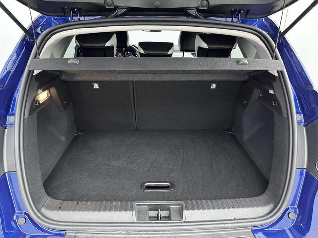 Renault CAPTUR 1.0 TCe 100pk Intens | Achteruitrijcamera + Parkeersensoren | Navigatie | Climate control | Bluetooth | Cruise control