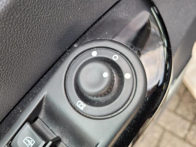Renault CAPTUR 1.2 TCe Dynamique | 120PK 4-Cilinder | Navigatie | Camera | Hoge Zit