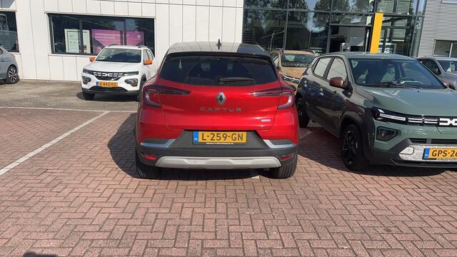 Renault CAPTUR 1.6 E-Tech Plug-in Hybrid 160 Intens APPLE CARPLAY ANDROID AUTO / CLIMATE CONTROLE / CRUISE CONTROLE / NAVIAGATIE / PARKEERSENSOREN VOOR & ACHTER + CAMERA.