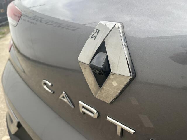 Renault CAPTUR 1.6 E-Tech full hybrid 145 iconic / LEDER / CAMERA 360 / PARKEERSENSOREN VOOR EN ACHTER / BOSE GELUIDSSYSTEEM / SCHUIF KANTELDAK