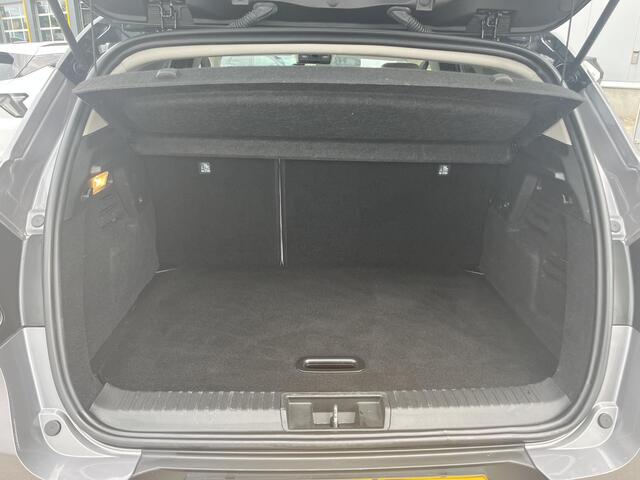 Renault CAPTUR 1.6 E-Tech full hybrid 145 iconic / LEDER / CAMERA 360 / PARKEERSENSOREN VOOR EN ACHTER / BOSE GELUIDSSYSTEEM / SCHUIF KANTELDAK