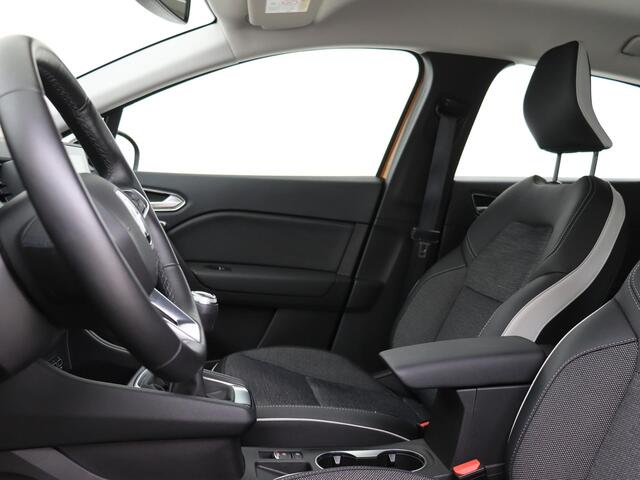 Renault CAPTUR 1.0 TCe 100 Intens Renault Captur 1.0 TCe Intens 100PK | Navigatie | Camera | Parkeersensoren | Stoelverwarming