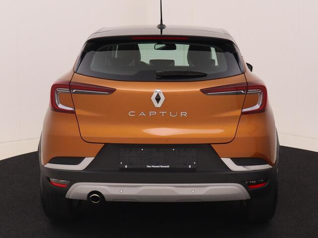 Renault CAPTUR 1.0 TCe 100 Intens Renault Captur 1.0 TCe Intens 100PK | Navigatie | Camera | Parkeersensoren | Stoelverwarming