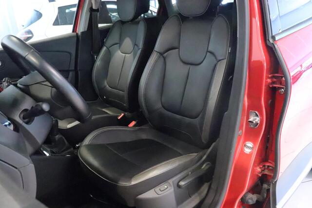Renault CAPTUR 1.2 TCe Xmod | Camera | Lederen bekleding | Automaat | Trekhaak | Navigatie | Climate control |