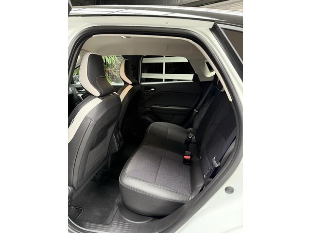 Renault CAPTUR 1.6 E-Tech Hybrid 145 Zen