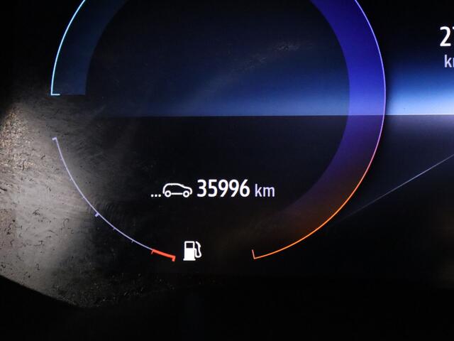 Renault CAPTUR E-Tech Plug-in Hybrid 160pk Intens Automaat 360° Camera | Adapt. Cruise | Navi | Parkeersens. v+a