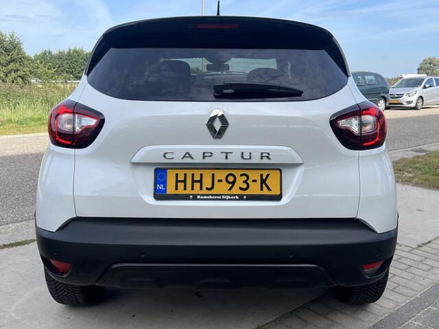 Renault CAPTUR 0.9 TCe / 16'' LMV / Climate / Keyless / Navi / PDC. Achter / Eelek Ramen V+A /