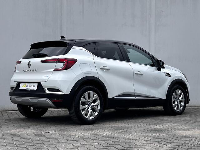 Renault CAPTUR 1.6 E-Tech hybrid 145 Intens Automaat / Dealer onderhouden / Navigatie / Camera 360° / Stuurverwarming / Climate control / 17" LM wielen /