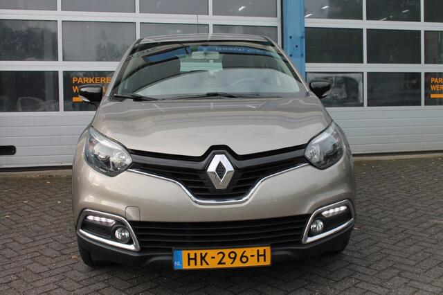 Renault CAPTUR 0.9 TCE LIMITED Parkeer sensoren / Cruise control / Trekhaak