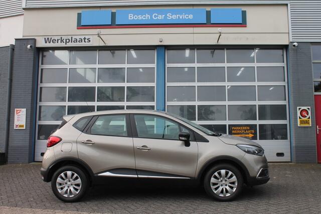 Renault CAPTUR 0.9 TCE LIMITED Parkeer sensoren / Cruise control / Trekhaak