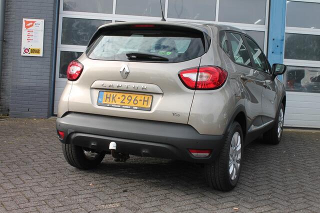 Renault CAPTUR 0.9 TCE LIMITED Parkeer sensoren / Cruise control / Trekhaak
