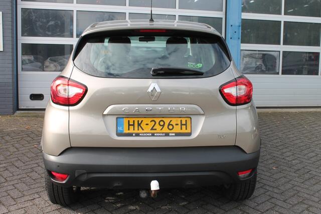 Renault CAPTUR 0.9 TCE LIMITED Parkeer sensoren / Cruise control / Trekhaak