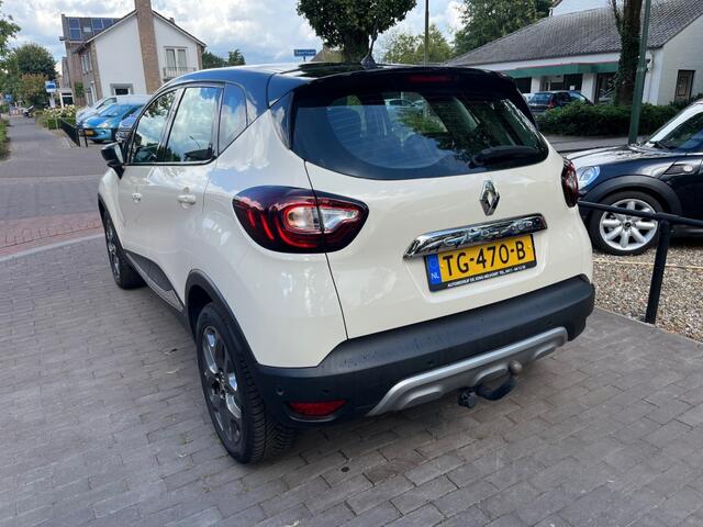 Renault CAPTUR 0.9 TCE INTENS / NAVI / CRUISE CTR. / TREKHAAK / CARPLAY