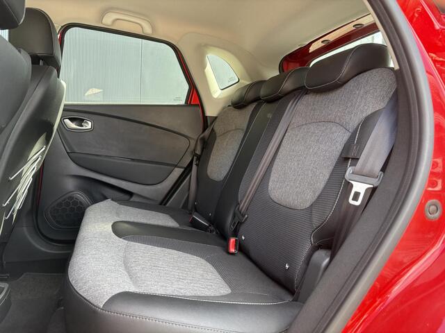 Renault CAPTUR 1.3 TCe Intens / Navigatie /Trekhaak 1200KG Trekgewicht / Cruise Control / Limited Control / Airco / Camera /