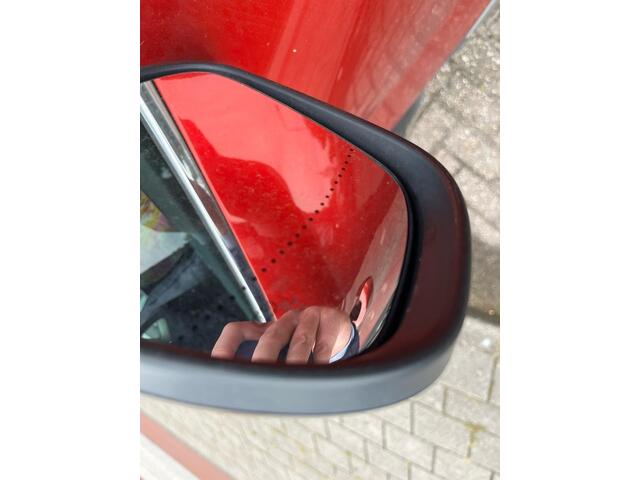 Renault CAPTUR 1.3 TCe 130 Intens 130pk Automaat | Trekhaak | 360 graden Camera's | Dodehoeksensoren | Full Leder | Stoelverwarming | Dealer onderhouden