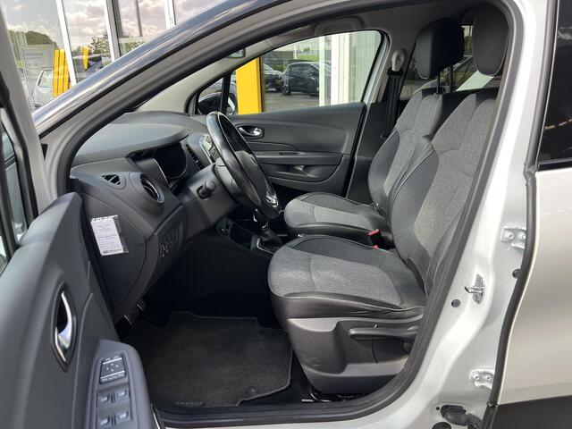Renault CAPTUR 1.2 TCe Intens Trekhaak | Navigatie | Key-less | LED | Parkeersensoren | Climate Control | Cruise Control | BT-Telefoonfunctie |