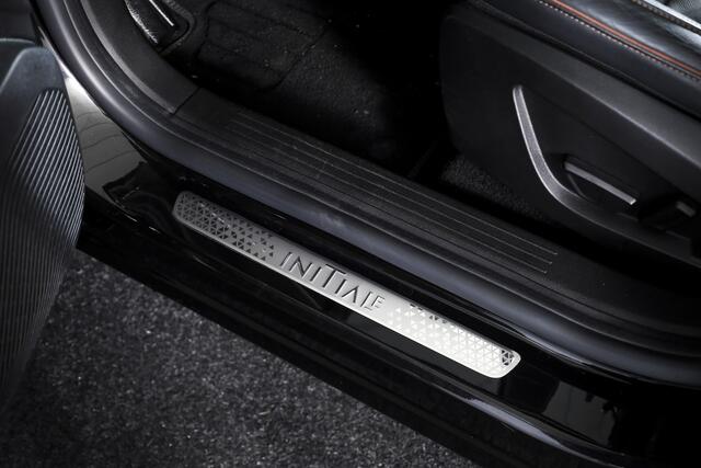 Renault CAPTUR 1.3 TCe 155 PK Initiale Paris - Automaat | Adapt. Cruise | Bose | Stoelverw. | PDC | Camera | NAV+App. Connect | ECC | LM 18" | Afn. Trekhaak |